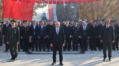 Ağrı'da Mustafa Kemal Atatürk'ün vefatının 87'nci yıl dönümü törenlerle anıldı