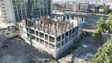 Hatay Valisi Mustafa Masatlı Dörtyol’da diş sağlığı merkezi incelemesi yaptı