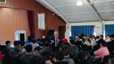 Eskişehir'de Yunus Emre'nin düşünceleri öğrencilerle paylaşıldı