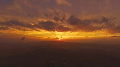 Kırıkkale'de gün batımı turuncu ve kızıl tonlarla gökyüzünü aydınlattı