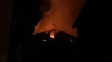 Çankırı’da Mimar Sinan Mahallesi’nde çıkan yangın evi küle çevirdi