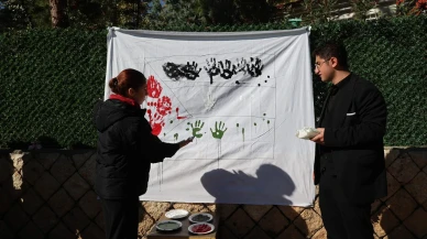 Diyarbakır'ın Eğil ilçesinde öğrenciler Filistin'e destek için el baskısı etkinliğine katıldı