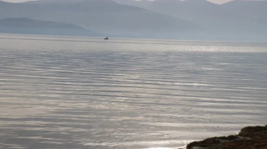 Sapanca Gölü'ndeki kabarcıklar doğal sürecin parçası olarak değerlendiriliyor