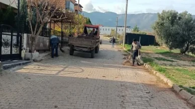 Karacasu'da çevre temizliği için belediye ekipleri sahada çalışmalarını sürdürüyor