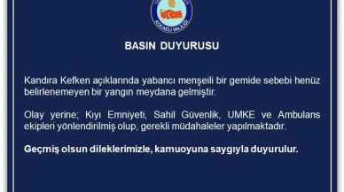 Kocaeli'nin Kandıra ilçesi Kefken açıklarında yabancı gemide yangın çıktı