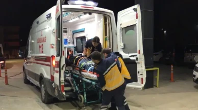 Samsun'un Kavak ilçesinde tır otomobile çarptı 4 yaralı