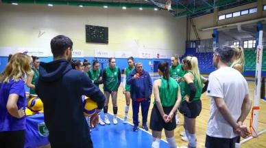 Bodrumspor kadın voleybol takımı Vestel Manisa maçına hazırlandı