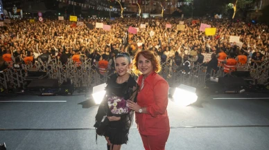 Tarsus'ta Fatma Turgut'un konseriyle festival coşkusu doruğa ulaştı