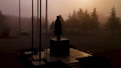 Erzincan'da yoğun sis görüş mesafesini 20 metreye düşürdü araç camları buz tuttu