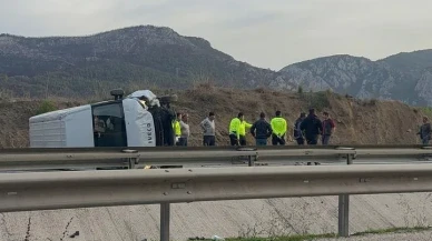 Bilecik'te zincirleme kaza sonucu 3 kişi yaralandı