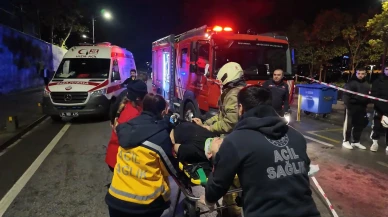 Üsküdar'da zincirleme kazada Tofaş marka araç hurdaya döndü, 3 yaralı