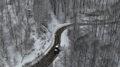 Osmangazi'de karla kapanan yollara belediye ekipleri anında müdahale ediyor