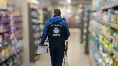 Balıkesir'de zabıta ekipleri yılbaşı öncesi market ve mağazalarda denetim yaptı