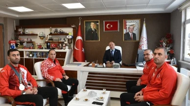 Erzurum’da milli karateci Volkan Kardeşler olimpiyat başarısıyla kutlandı