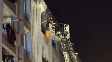 Esenyurt'ta 5 katlı binada çıkan yangın itfaiye müdahalesiyle kontrol altına alındı