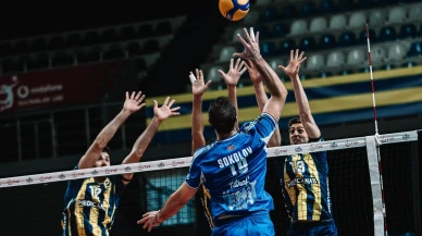 İstanbul'da Fenerbahçe Medicana Halkbank'a 3-0 mağlup oldu
