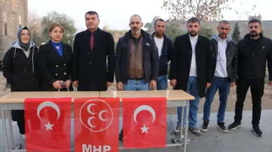 MHP Sur teşkilatı Regaip Kandili’nde vatandaşlara ikramda bulundu