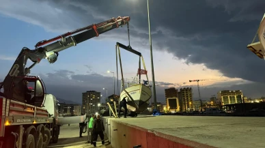 Hatay'da şiddetli fırtına nedeniyle 5 tekne ve 1 yat alabora oldu