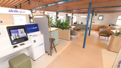 İstanbul'da İş Bankası'nın yüzen şubesi İş Vapur Galataport'ta hizmete başladı