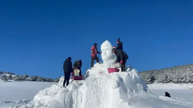 Sarıkamış'ta beyaz dramını anmak için kardan şehit heykelleri hazırlanıyor