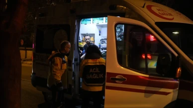 nevşehir'de ehliyetsiz ve alkollü sürücünün kullandığı otomobil ağaca çarptı, 2 yaralı