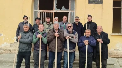Umraniye köylüleri okul ve camii bahçesine 300 fidan dikti