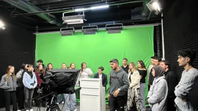 SUBÜ MYO öğrencileri program yapımını stüdyoda deneyimliyor