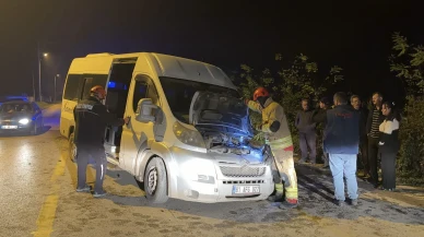 Düzce'de minibüs ile otomobil çarpıştı, 3 kişi yaralandı