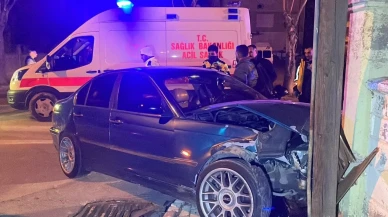 Karaman'da iki otomobilin çarpıştığı kazada 5 kişi yaralandı