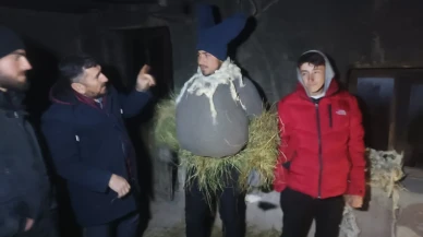 Van'ın Saray ilçesinde 'köse-gelin' geleneğiyle kış eğlencesi ve yardımlaşma yaşatılıyor