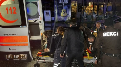 Düzce’de sağanak yağış sebebiyle kayganlaşan yolda motosiklet tıra çarpıp sürücü ağır yaralandı