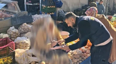 Germencik'te pazar yerini kirleten esnafa ceza kesildi