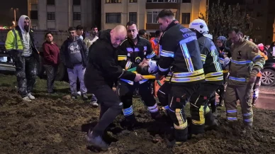 Bartın'da otomobil tırın dorsesine saplandı, 1 yaralı