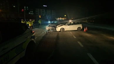 Tekirdağ'ın Çerkezköy ilçesinde kırmızı ışık ihlali nedeniyle 2 kişi yaralandı