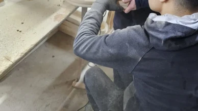 İnegöl’de işçinin eline çivi saplandı, itfaiye ekipleri kurtardı