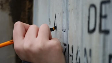 Yalova'da deprem anıtındaki isimler gençler tarafından yeniden düzenlendi