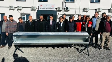 Adıyaman’ın Besni ilçesinde 84 yetiştiriciye otomatik yemlik dağıtıldı