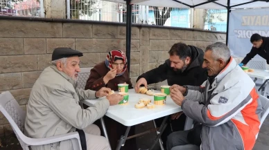 Oltu'da Belediyeden pazarcılara ücretsiz çorba ikramı