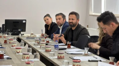 Niğde'de iletişim fakültesi öğrencileri için sektör odaklı eğitim masaya yatırıldı