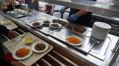 Bilecik'te şehit İlhan Ongan anısına binlerce kişiye ücretsiz yemek dağıtıldı