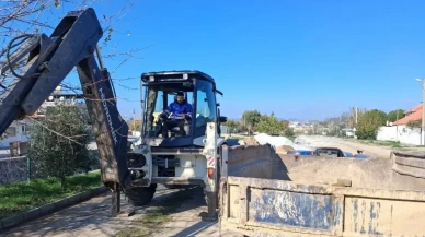 Germencik'te belediye ekipleri mazgal temizliği yaptı