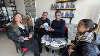 Bodrum'da emekli polis memuru Zekeriya İlhan'ın şiir kitabı imza gününe yoğun ilgi