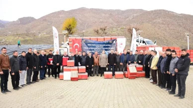 Sason’da arıcılara organik kovan desteği sağlandı