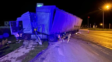 Bursa'da trafik alarmı: Karacabey kavşağında meydana gelen ağır çarpışma