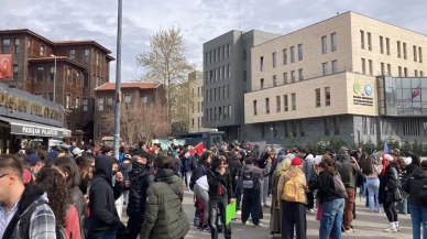 "İstanbul'da binlerce öğrenci özgürlük ve adalet için yürüdü: Herhangi bir partiyi tutmuyoruz