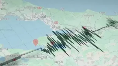 İstanbul'da korku dolu anlar: Marmara'da peş peşe depremler vatandaşları sokağa döktü