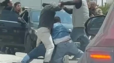 İzmir'de trafikte korkunç olay: Tartıştığı kişiye satırla saldırdı