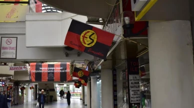 Eskişehir'de maç heyecanı: Kent kırmızı siyaha büründü