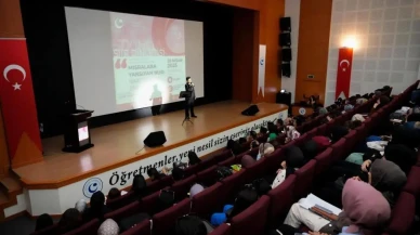 Adıyaman Üniversitesi'nde 'Mısralara Yansıyan Nur' etkinliği: Naat şiirleriyle Hz. Muhammed'e sevgilerini ifade ettiler