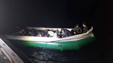 İzmir açıklarında 22 düzensiz göçmen kurtarıldı: Karaburun'da sahil güvenlik operasyonu